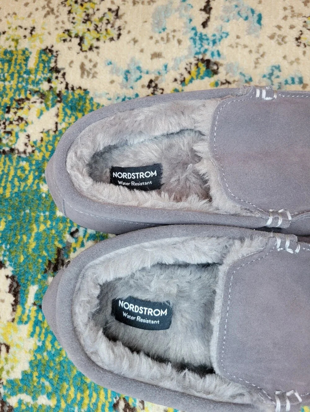 Nordstrom Wide Width Fuzzy Lined Grey Suede Moccasin Slippers, Size Mens M 9-10